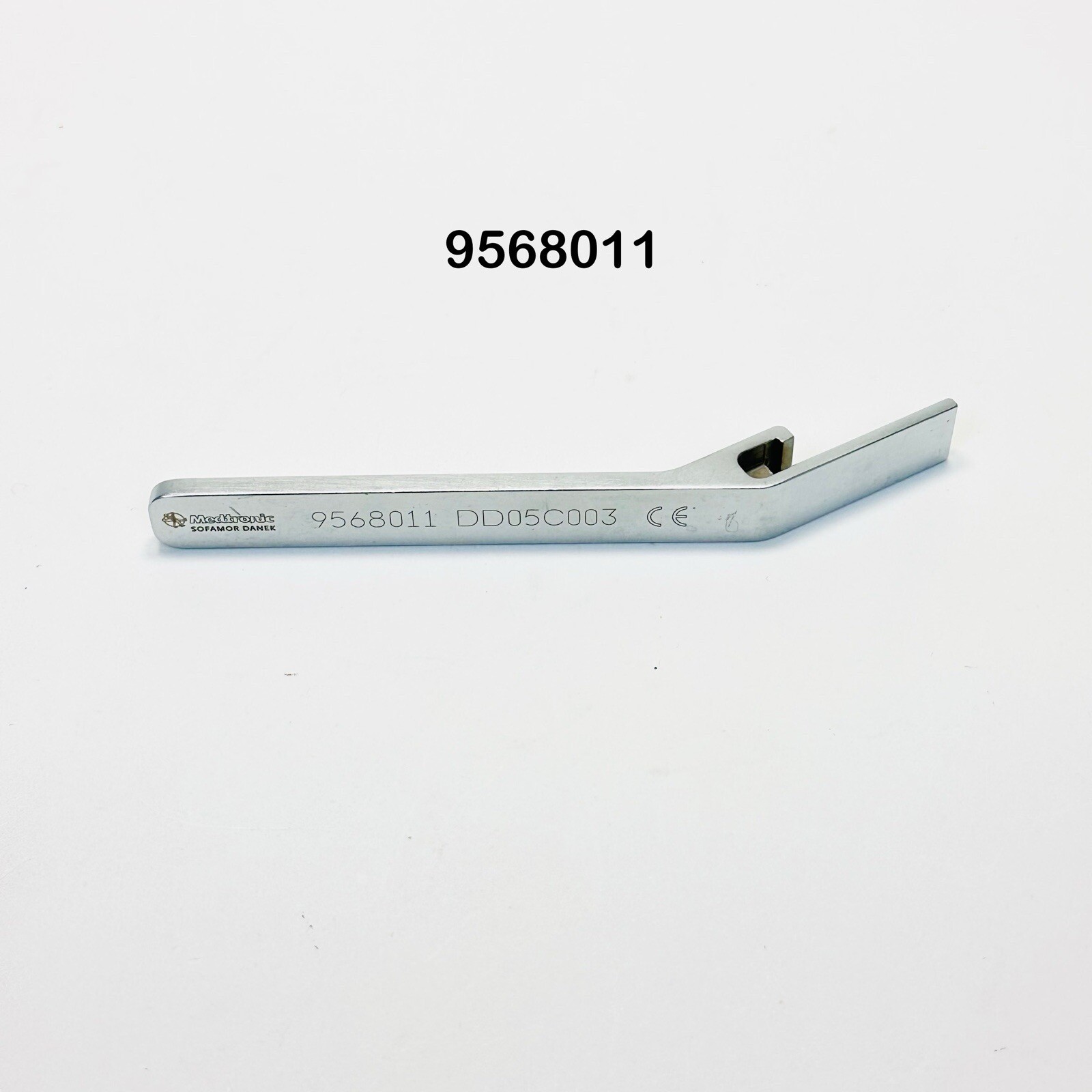 Medtronic REF 9568011 Instrument