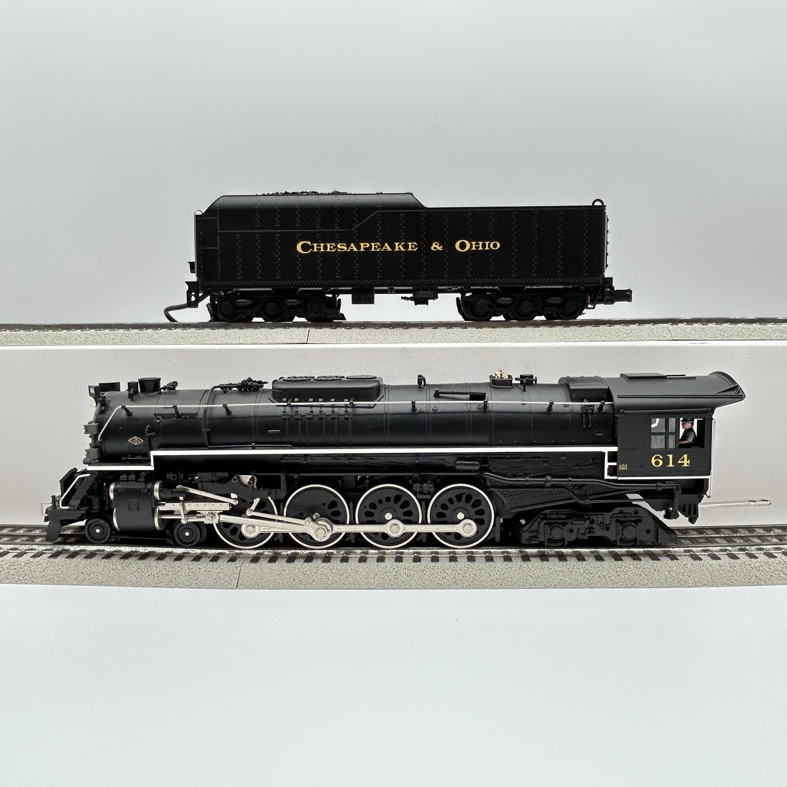 MTH 20-3035-1 Premier O C&O Greenbrier 4-8-4 #614