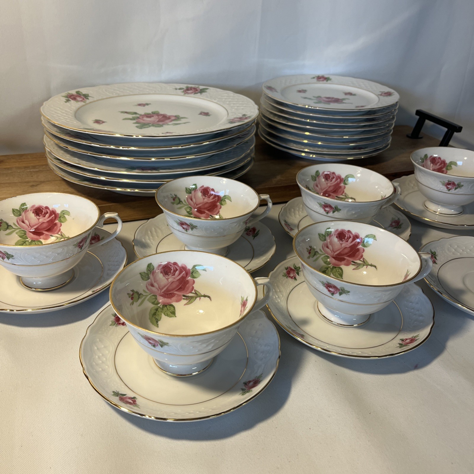 Bavaria Schumann Arzberg Germany Pink Rose Set Of 6 Lg/Sm Plate, Teacups/saucer Bavaria Schumann Arzberg Germany Pink Rose Set Of 6 Lg/Sm Plate, Teacups/saucer