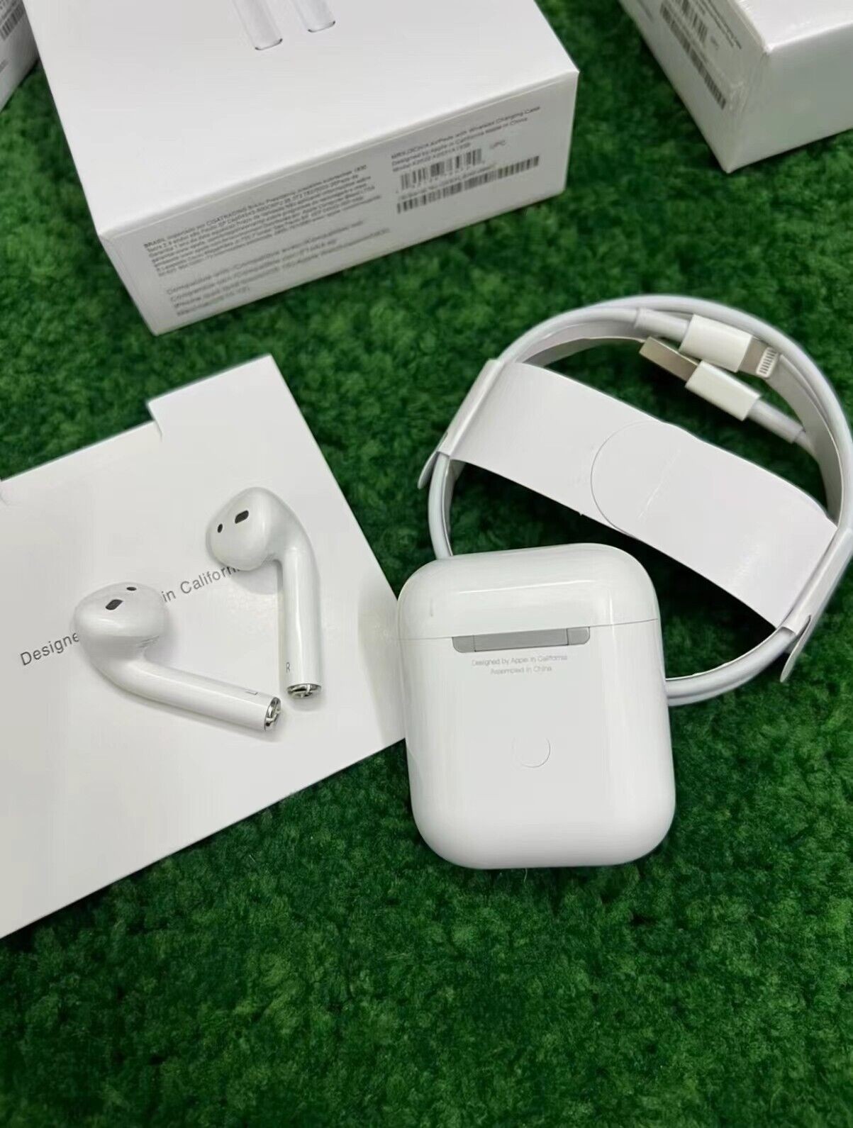 AppleAirPods2nd Generation with Charging Case 2²nd Generation White Sealed NEW AppleAirPods2nd Generation with Charging Case 2²nd Generation White Sealed NEW