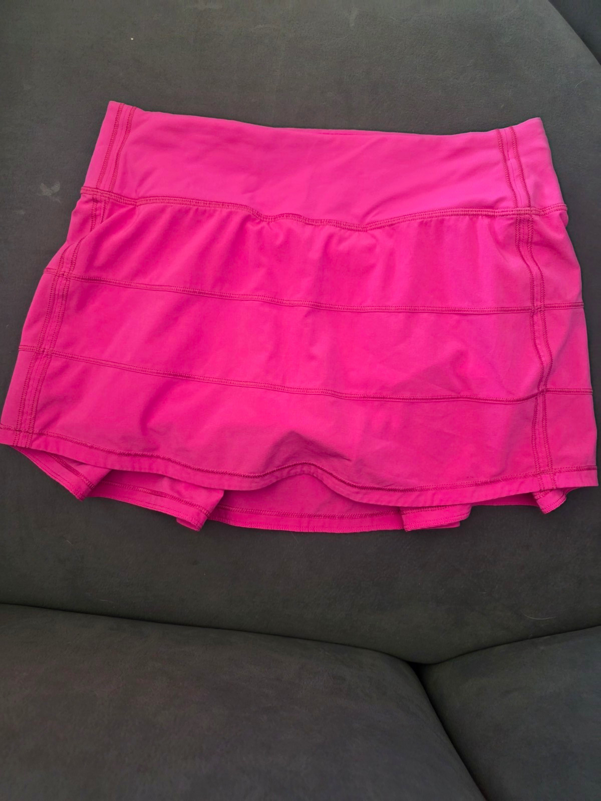 Lululemon Women’s 4 Pink Athletic Skort Zip Pocket Short Tennis Pull-On Lululemon Women’s 4 Pink Athletic Skort Zip Pocket Short Tennis Pull-On