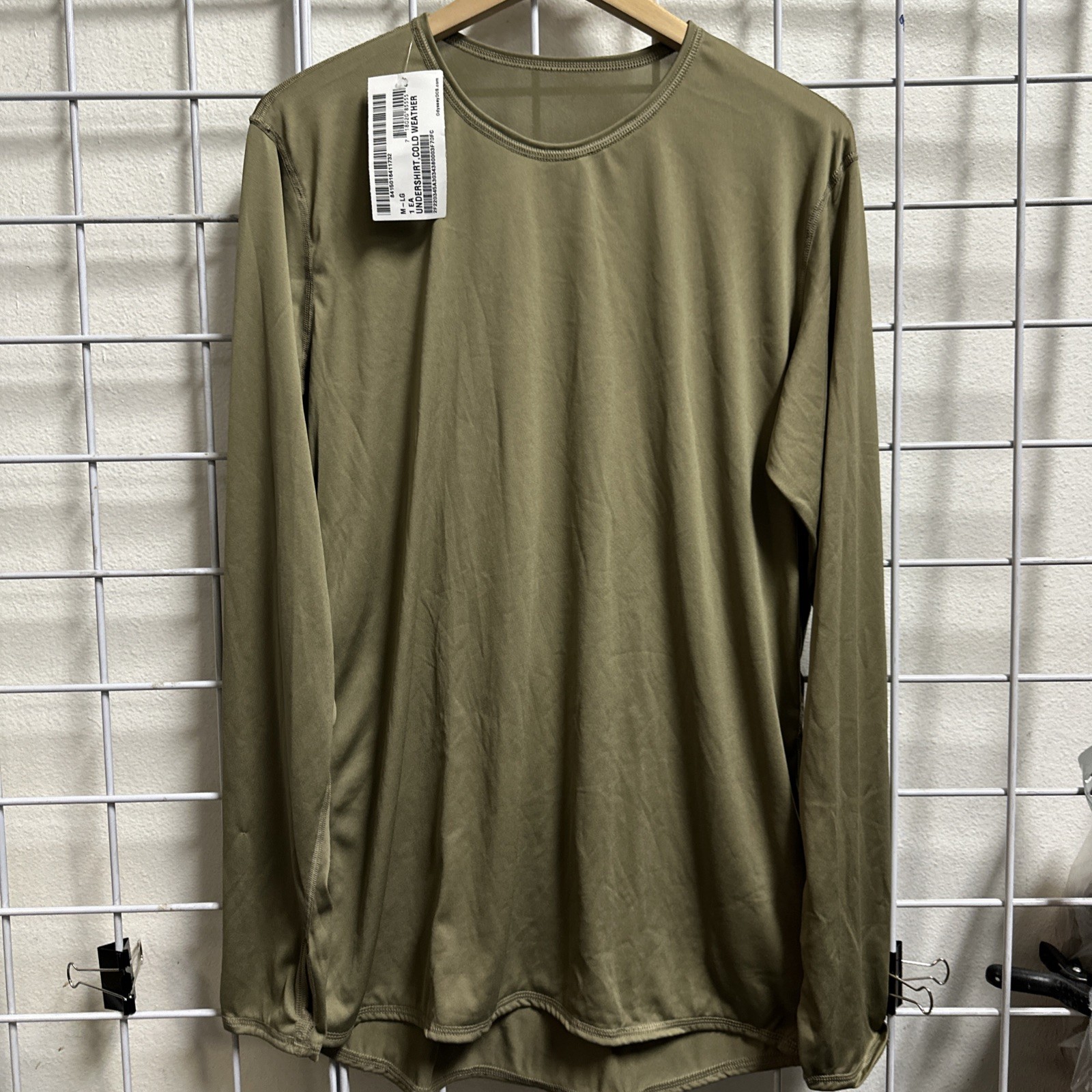 New Medium Long Coyote Silk Weight Undershirt Top ECWCS Army GEN III