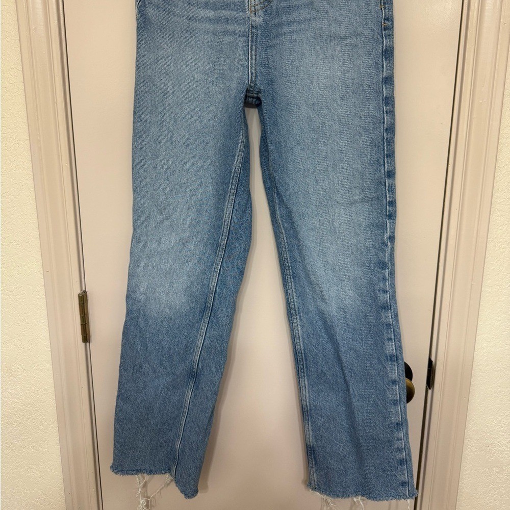 Zara Classic Blue Straight Leg Jeans Raw Hem Button Detail Size 0 USA 32 EUR