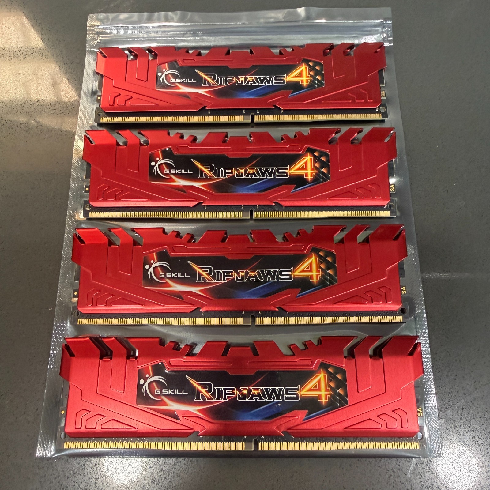G.Skill Ripjaws 4 32GB (4x8GB) DDR4 2133MHz PC4-17000 CL15 RAM F4-2133C15Q-32GRR