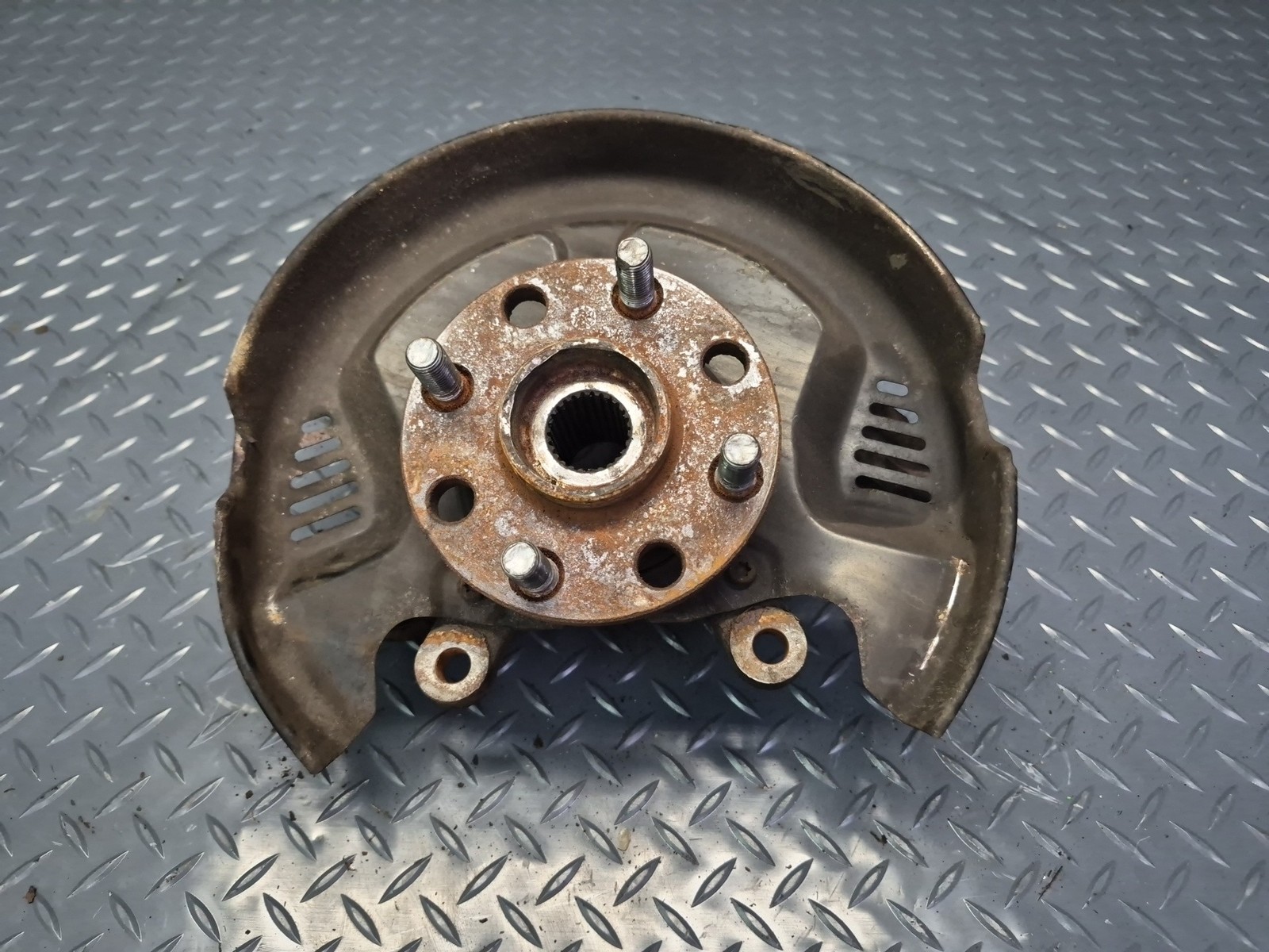 00-05 TOYOTA MR2 SPYDER ZZW30L REAR RIGHT SPINDLE KNUCKLE WHEEL HUB BEARING OEM