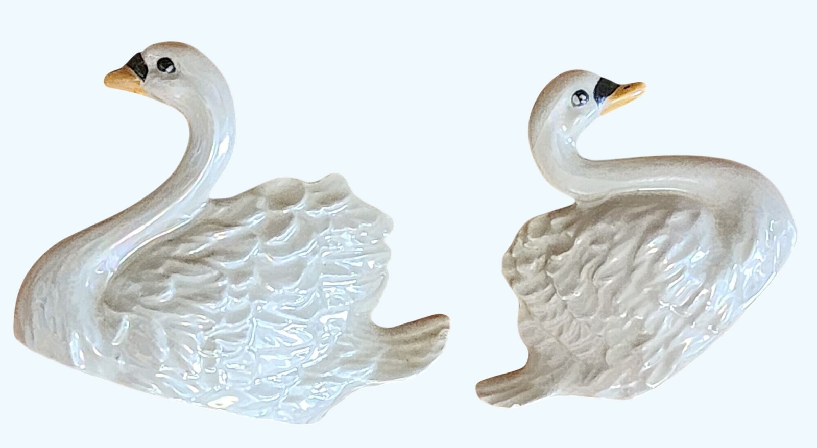 Vtg Ceramic Swan Figurines Pair Glossy White Iridescent Finish 2.25-2.75\ Vtg Ceramic Swan Figurines Pair Glossy White Iridescent Finish 2.25-2.75\