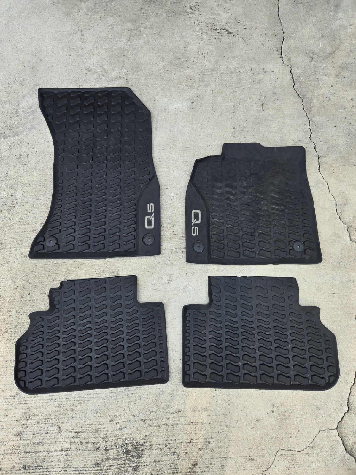 2018-2024 AUDI Q5 SET OF 4 INTERIOR ALL WEATHER RUBBER FLOOR MAT 80B061501 OEM