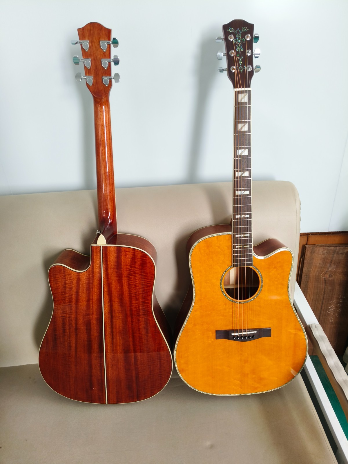 41-inch All Solid Wood Acoustic Guitar 41-inch All Solid Wood Acoustic Guitar