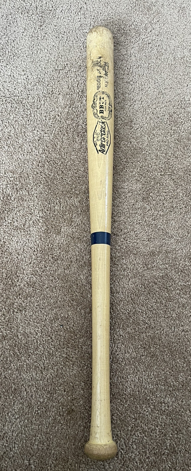 Vintage 1970\'s/80\'s Adirondack Reggie Jackson Yankees Brut Cologne Baseball Bat