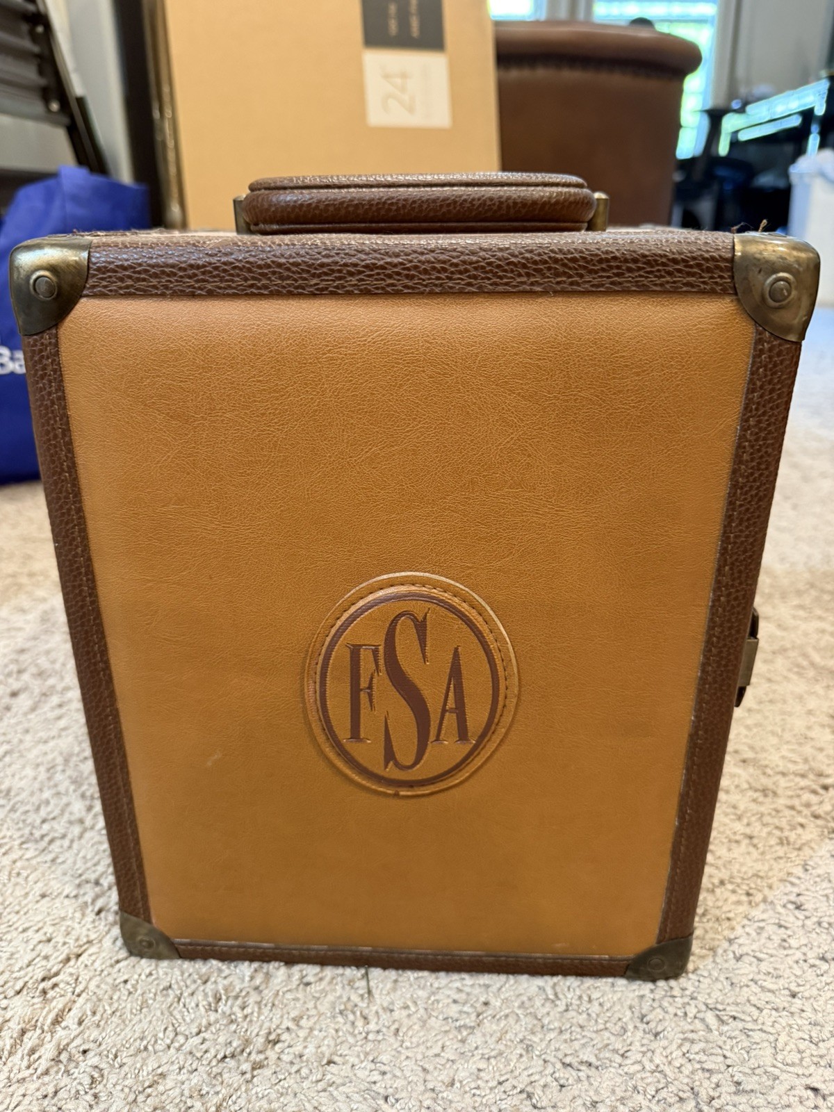 FRANK SINATRA Suitcase Box 20 CD Set Complete Reprise Studio Recordings #08476 FRANK SINATRA Suitcase Box 20 CD Set Complete Reprise Studio Recordings #08476