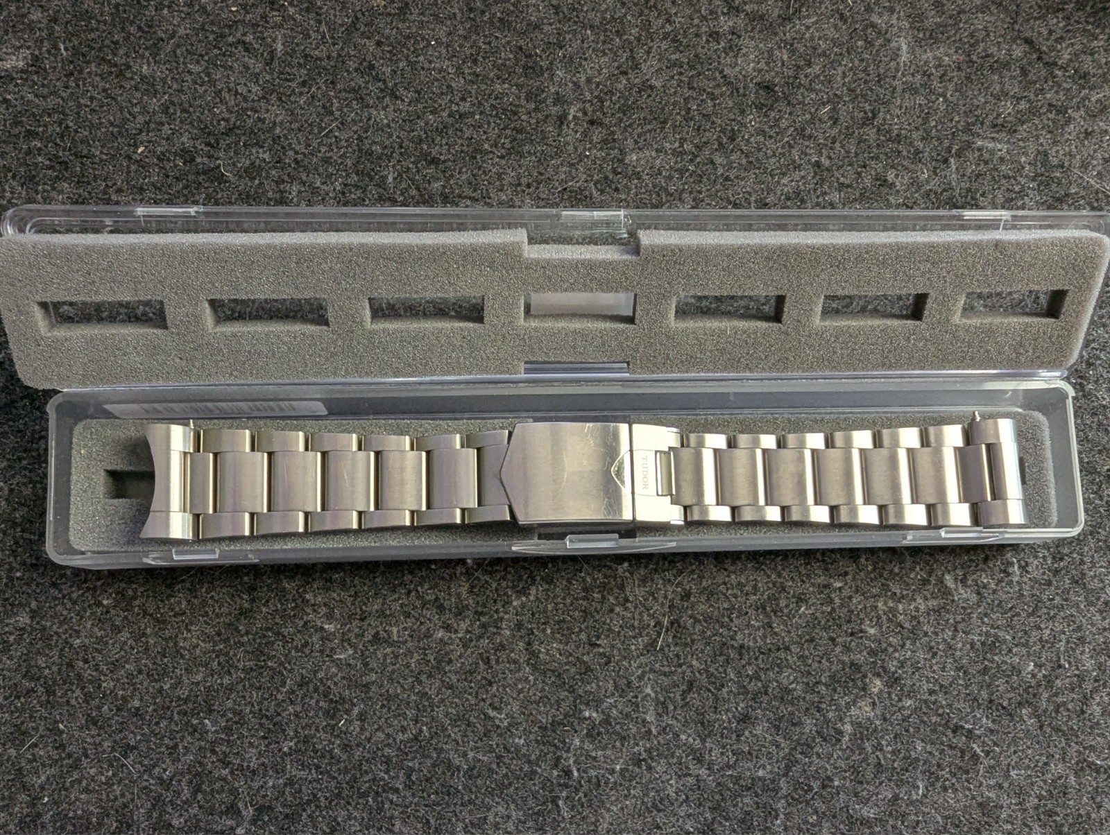 Authentic 22mm Tudor Steel Bracelet For M79230 Black Bay Heritage Latest Model Authentic 22mm Tudor Steel Bracelet For M79230 Black Bay Heritage Latest Model