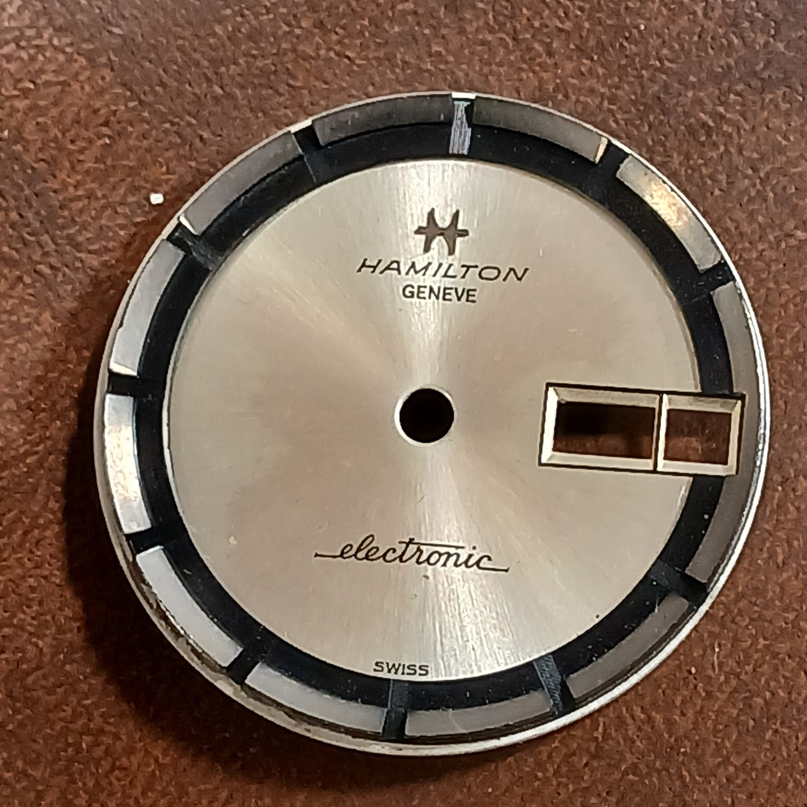 1976 Hamilton Electronic Swiss Made Polaris  28mm Dial With Day Date Silver NOS 
