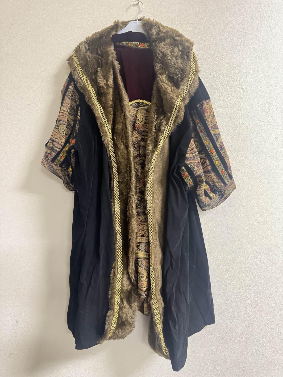 Rubie’s Henry VIII Men’s 2X 44-46 Tudor Renaissance Medieval King Costume