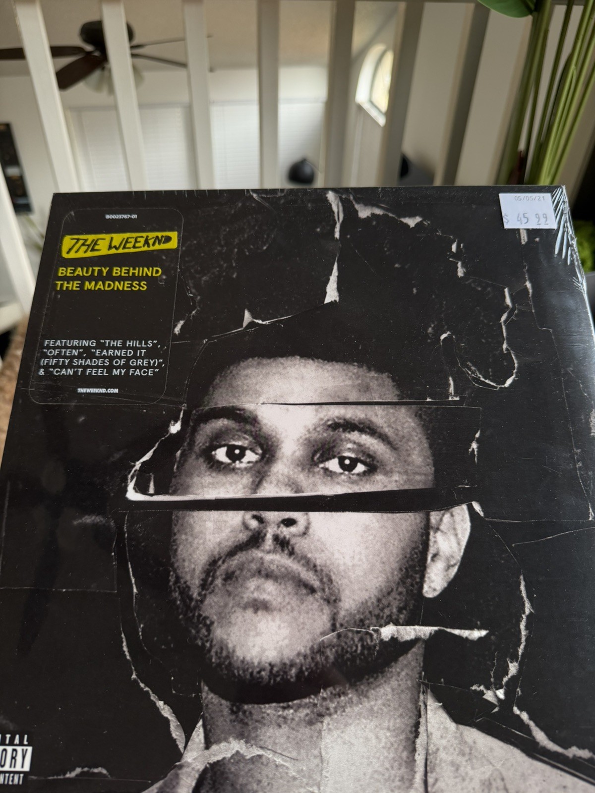 Beauty Behind the Madness by Weeknd (Record, 2015)