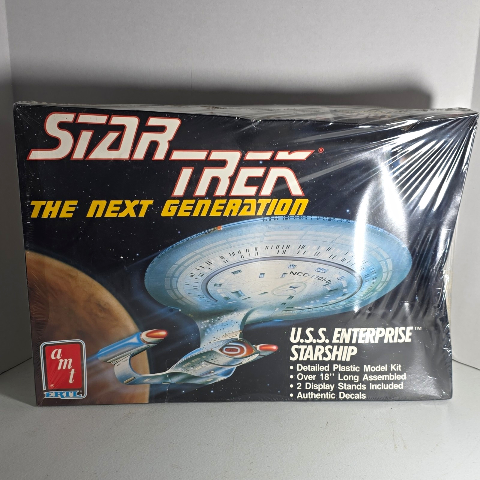 AMT/ERTL Star Trek TNG U.S.S. Enterprise Starship Plastic Model Kit