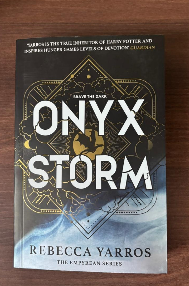 Onyx Storm Paperback By Rebecca Yarros New 