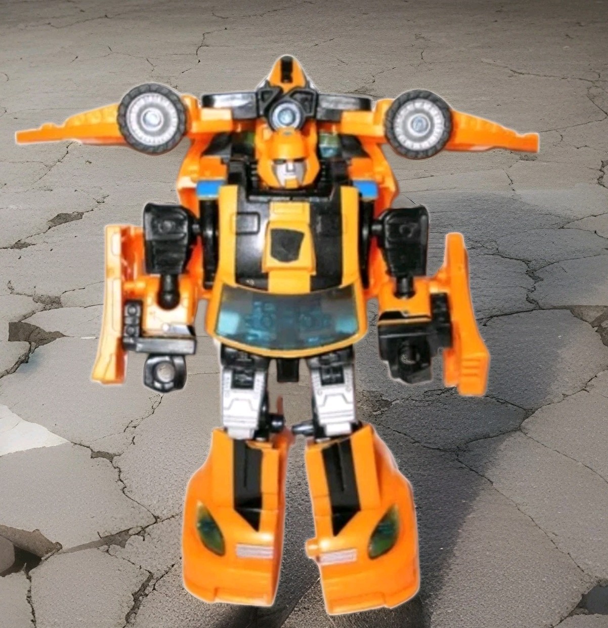 Transformers Reveal the Shield Bumblebee  Complete Deluxe Rts 2011