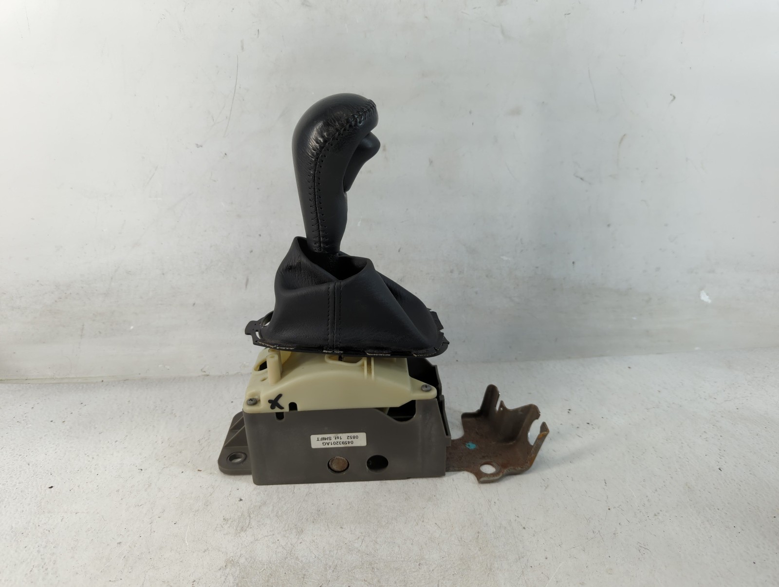 2000 Plymouth Concord Floor Console Assembly Shifter HCR2I