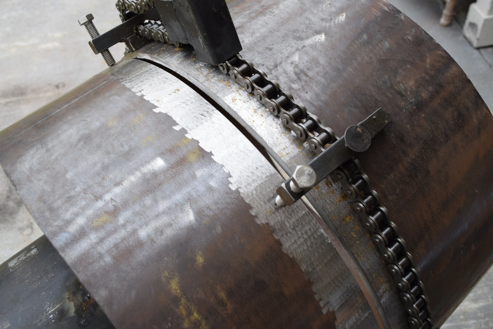 alignment pipe clamp 24