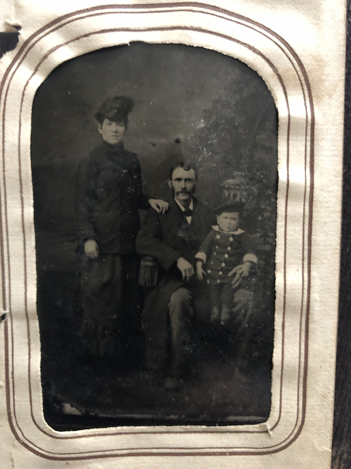 Antique CDV TINTYPE Photo Album w/15 photographs 