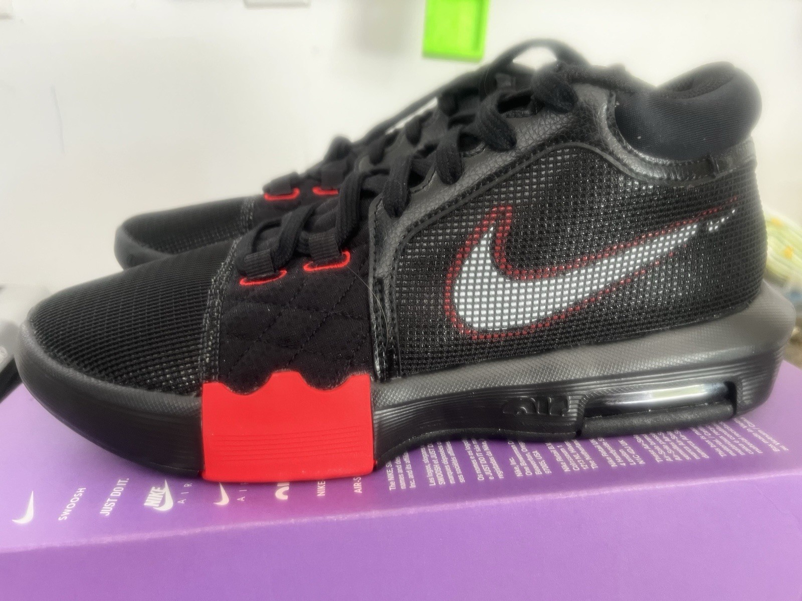 Nike LeBron Witness 8 “Bred” Black University Red FB2239-005 Men’s Size 9