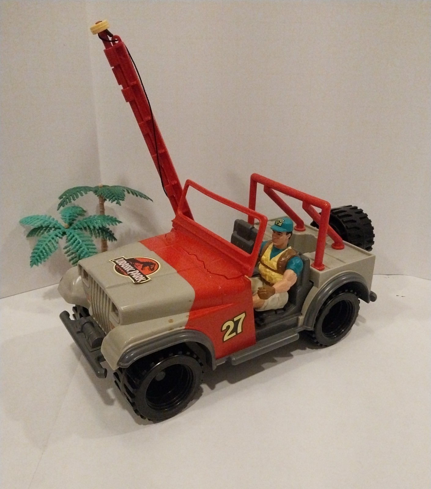 VTG 1993 Kenner JURASSIC PARK Figure Bush Devil Tracker Jeep Vehicle Car/Muldoon