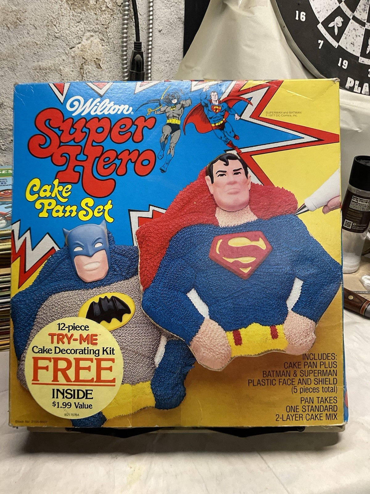 Vintage Wilton Super Hero Cake Pan Batman/Superman W/Box~Missing Chest Emblems Vintage Wilton Super Hero Cake Pan Batman/Superman W/Box~Missing Chest Emblems