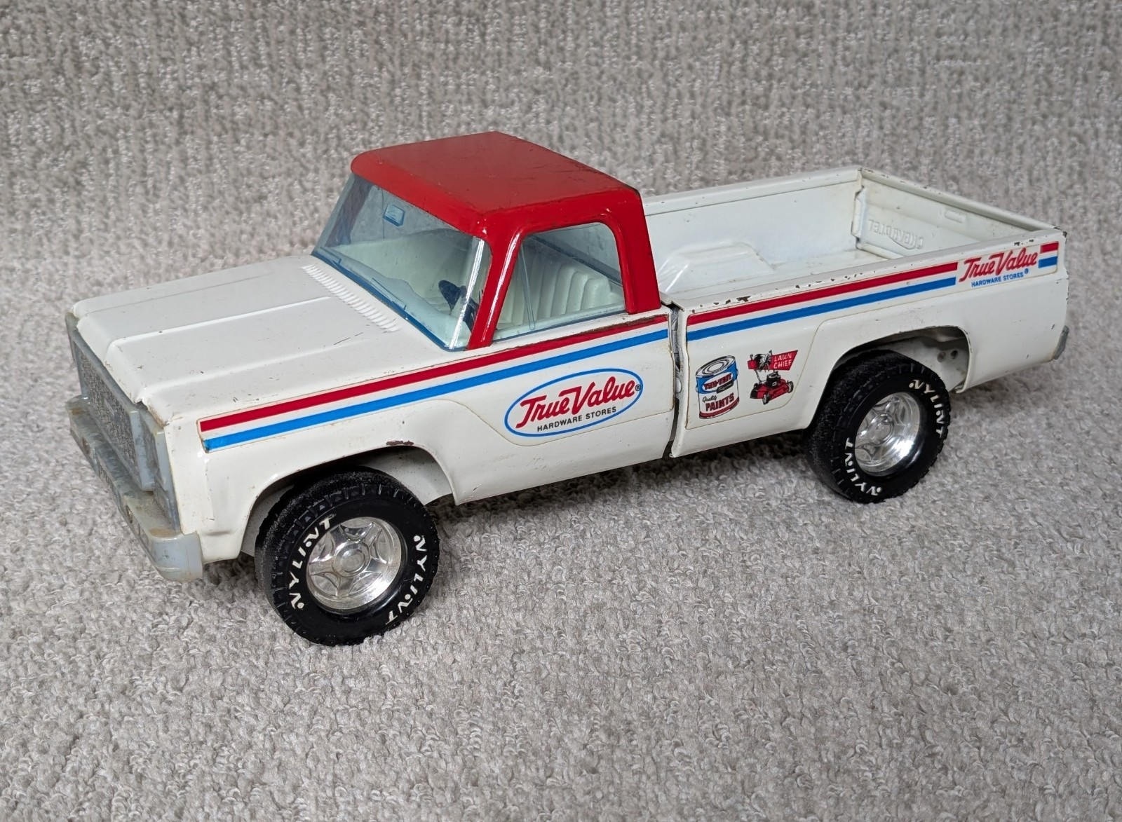 1970\'s vintage Nylint #4112 Chevy C-10 truck True Value Lawn Chief PROMO Pick-up 1970\'s vintage Nylint #4112 Chevy C-10 truck True Value Lawn Chief PROMO Pick-up