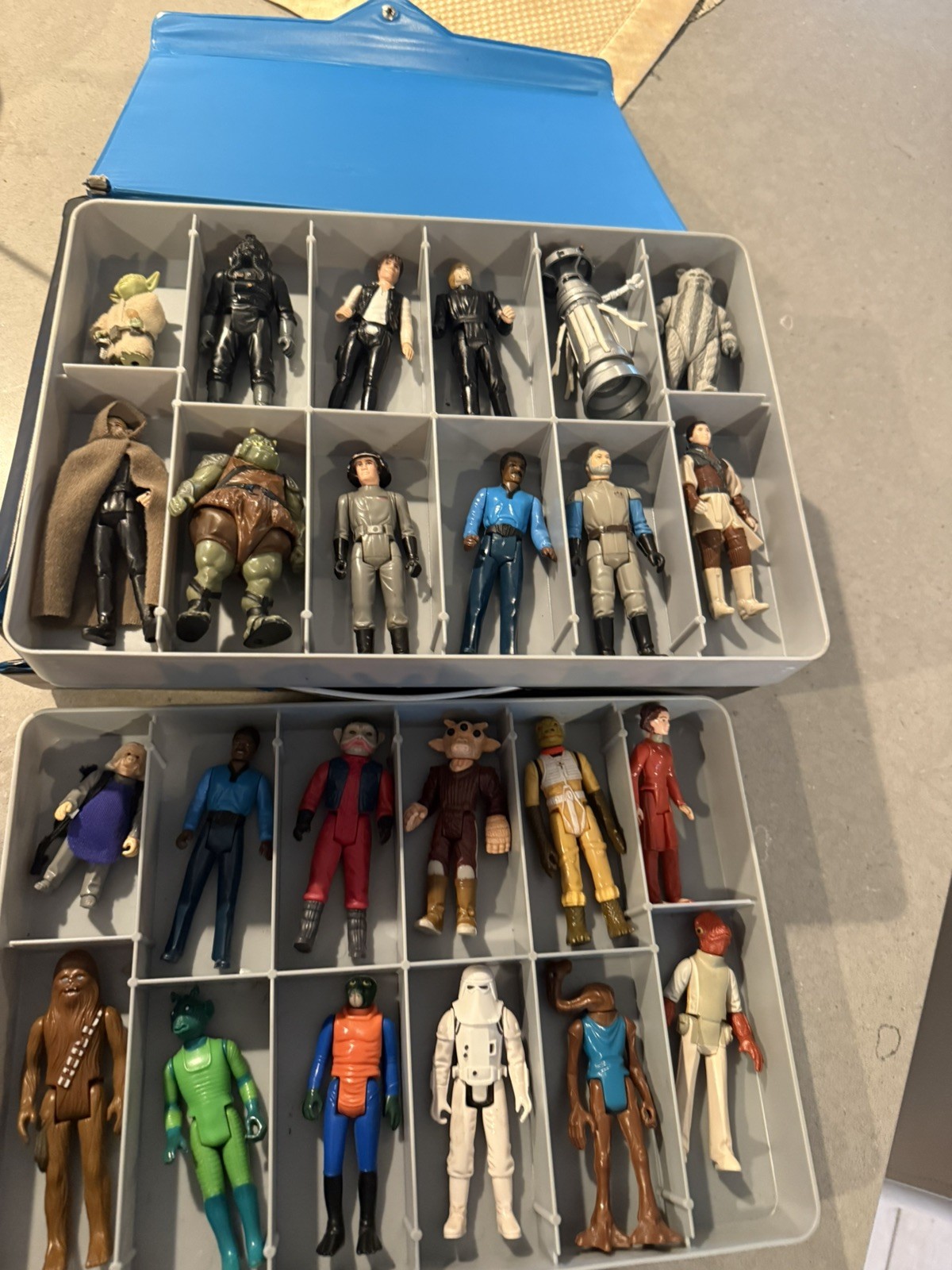 Lot of 24 Vintage Star Wars Action Figures  1977-83 Kenner With Case
