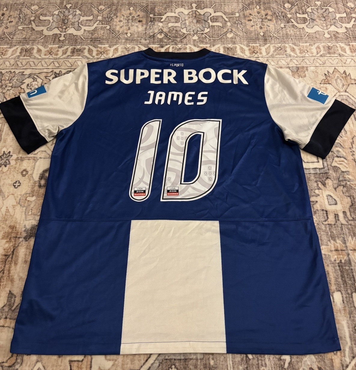 Nike FC Porto 12/13 James Rodriguez Home Jersey Men’s Size XL Nike FC Porto 12/13 James Rodriguez Home Jersey Men’s Size XL
