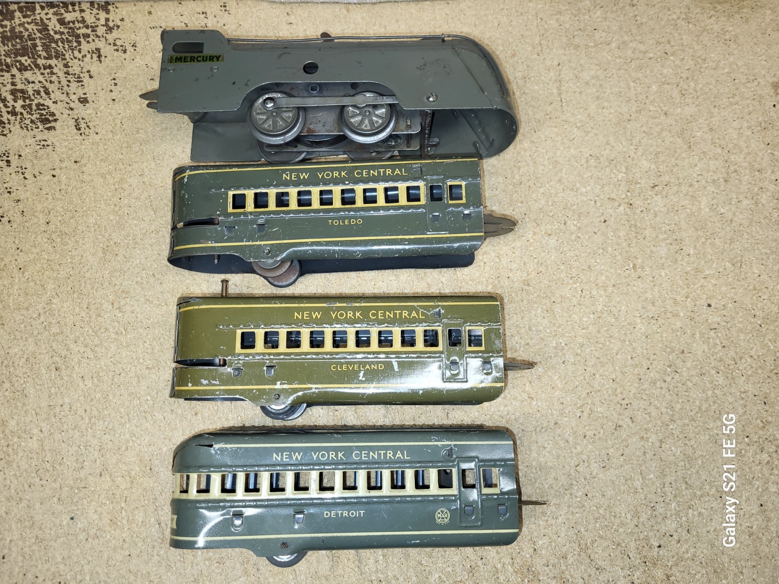 Vintage Marx NYC Wind Up Mercury Passenger Car Train Set with Box 027 Scale