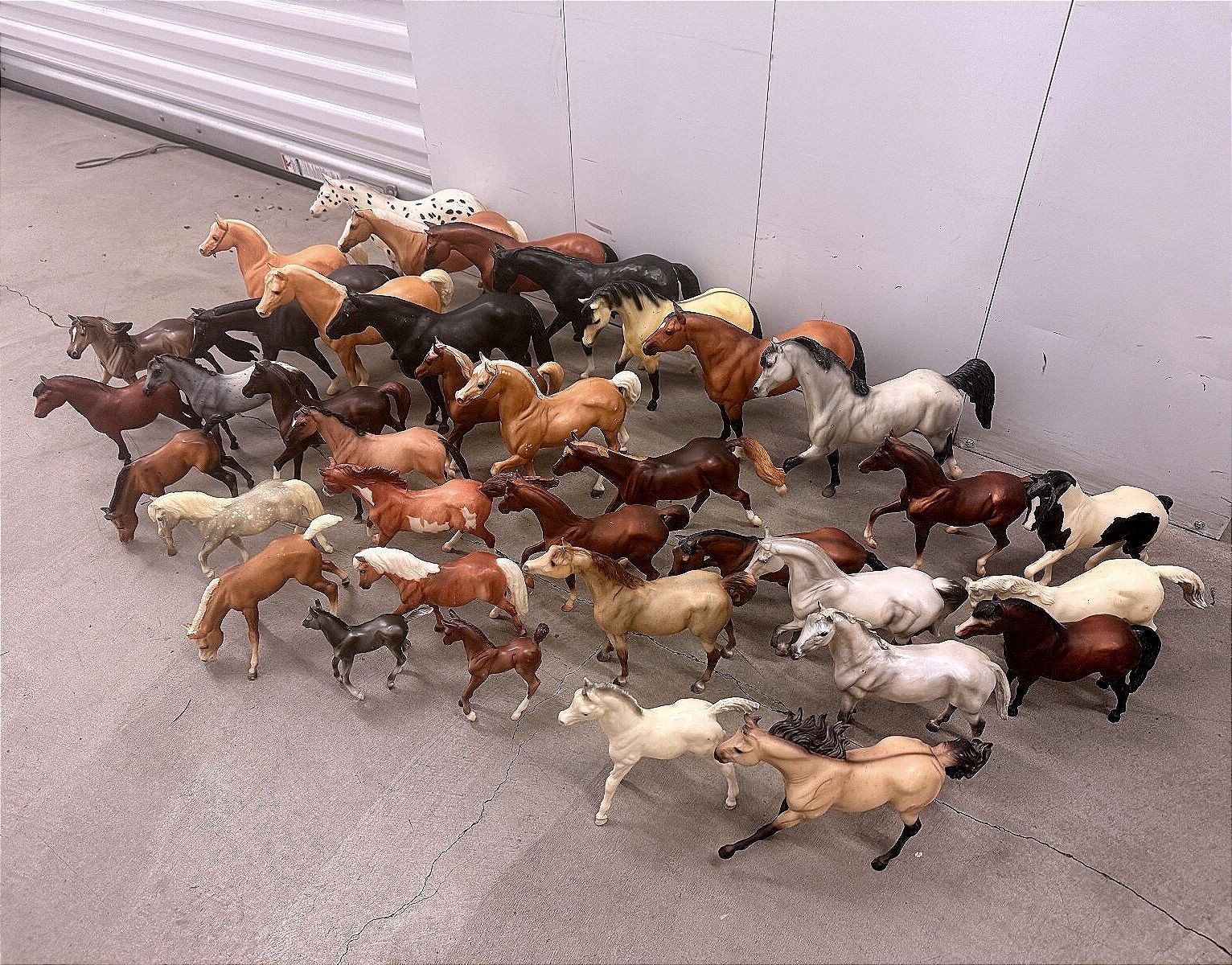 Lot of 37 Breyer Model Horses Traditional Classic Stablemates Retired Vintage