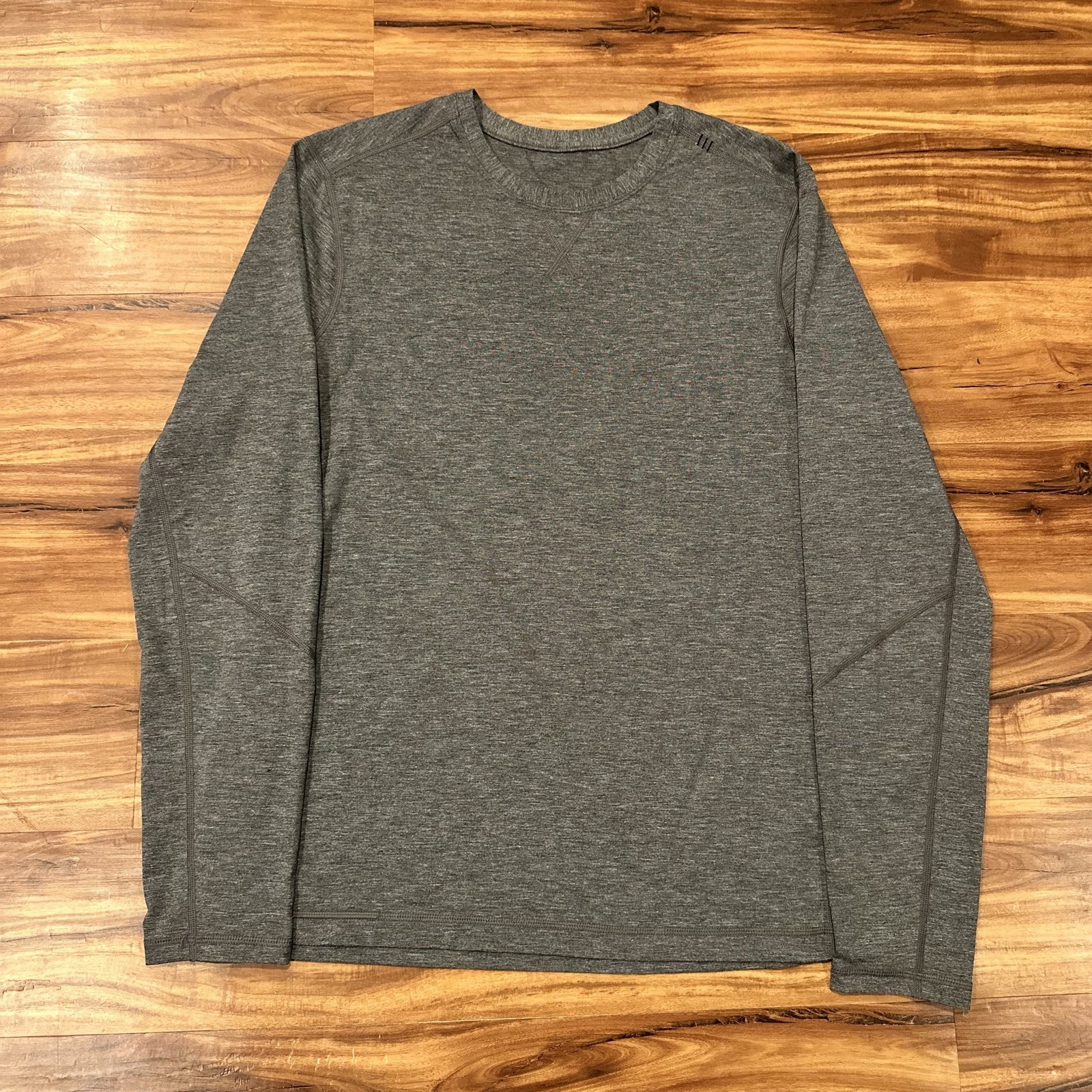 Lululemon Shirt Mens Large Gray Long Sleeve Performance Athletic Running Top