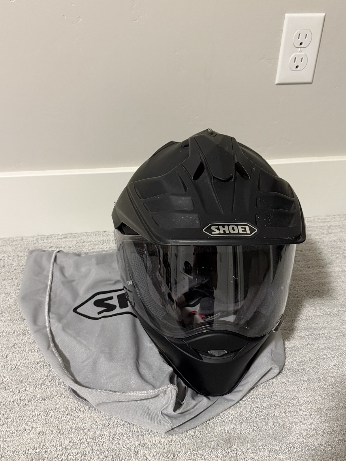 Shoei Hornet X2 Black Motorcycle Helmet Size XL w/Bag - DOT 218 Certified Shoei Hornet X2 Black Motorcycle Helmet Size XL w/Bag - DOT 218 Certified