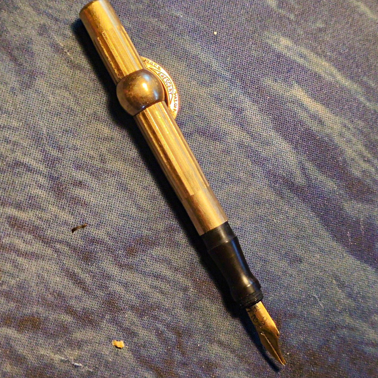 Conklin Crescent Vintage Metal Fountain Pen Gold Trim Gold Nib Black Ink