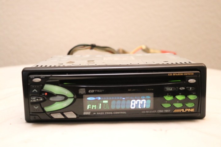 Alpine CDM-7857 High Power Vintage/Old School Excellent condition Alpine CDM-7857 High Power Vintage/Old School Excellent condition