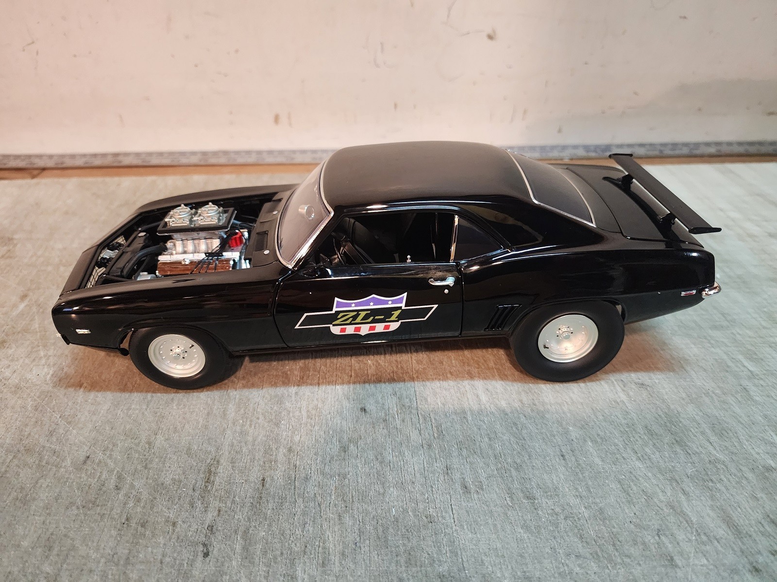 ACME 1:18 - 1969 HEVROLET CAMARO ZL-1 DRAG OUTLAWS - A1805737 - 