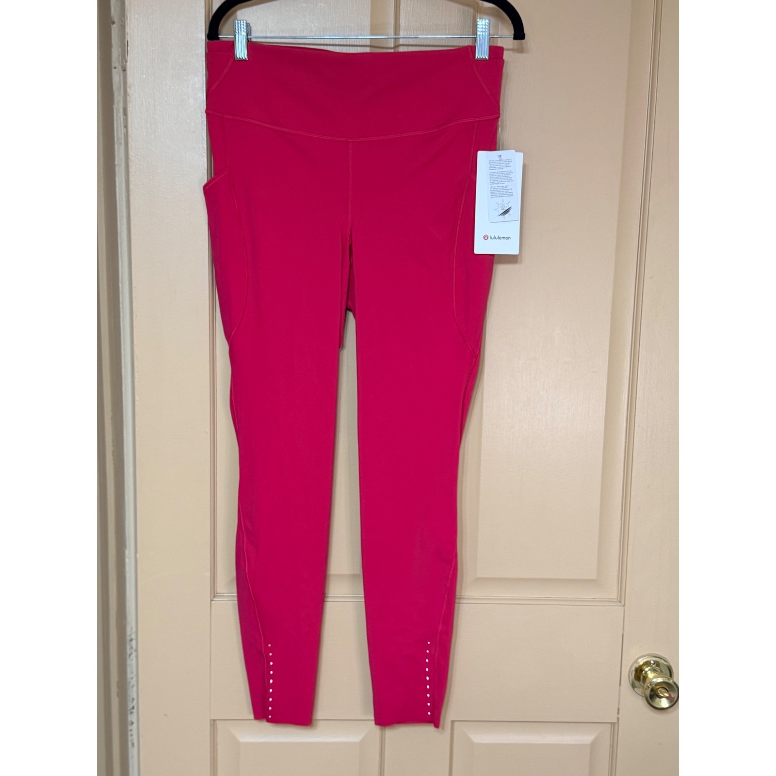 Lululemon Fast and Free HR Tight 28 Pockets Pink Nulux Leggings LW5FLOS Size 12 Lululemon Fast and Free HR Tight 28 Pockets Pink Nulux Leggings LW5FLOS Size 12