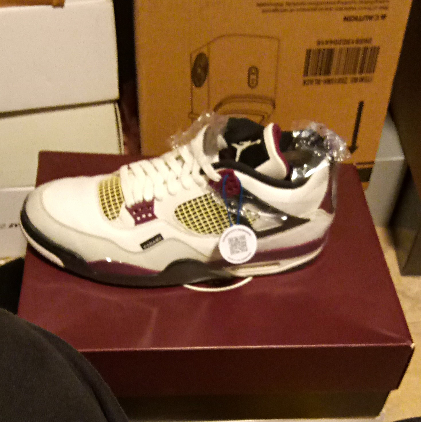 Jordan Air Jordan 4 Men’s Mid Top Lace-Up Athletic Sneakers White/Burgundy/Black Jordan Air Jordan 4 Men’s Mid Top Lace-Up Athletic Sneakers White/Burgundy/Black