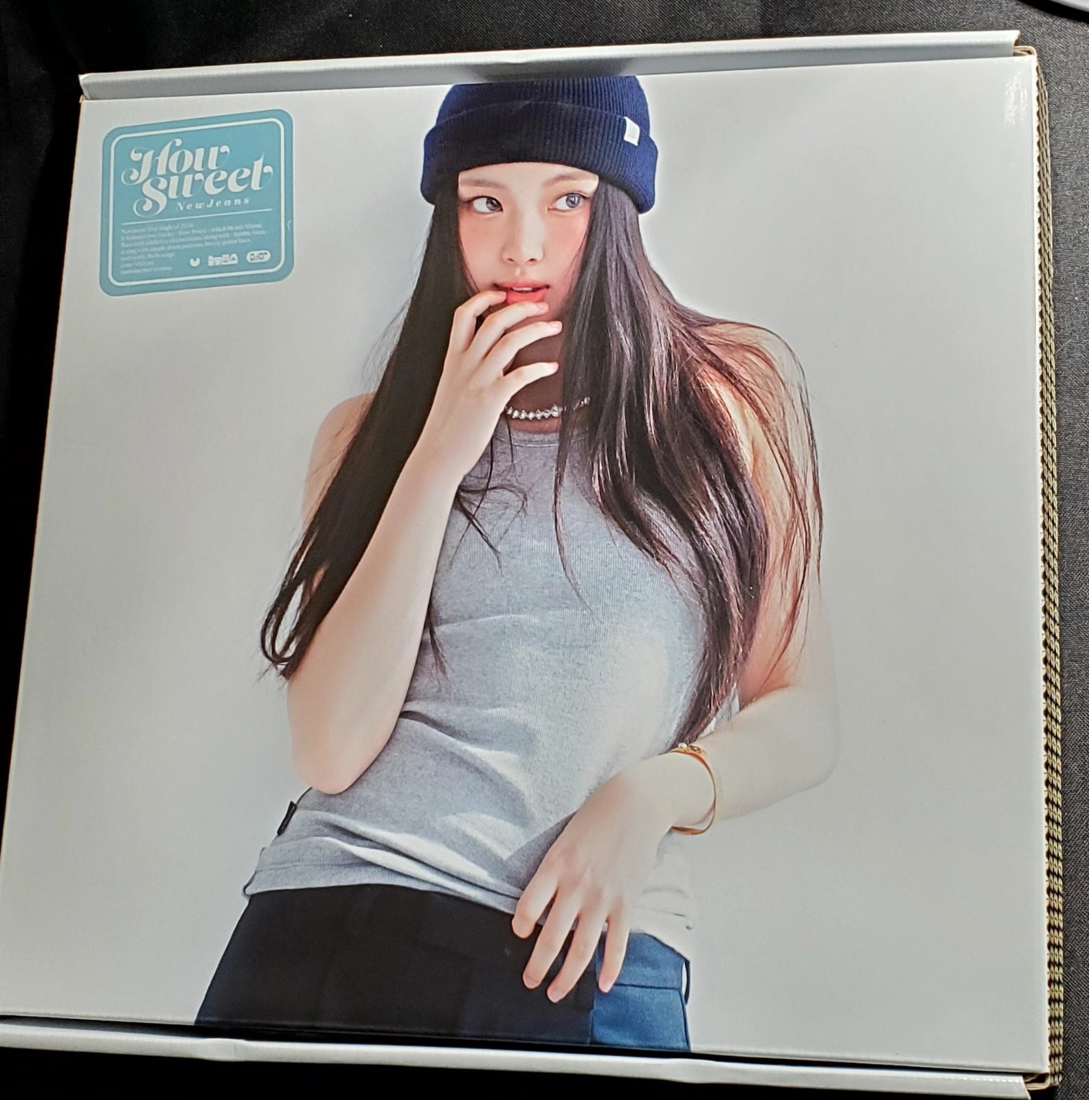 Kpop New Jeans 2024 Hyein Boxed EP BubbleGum & How Sweet PhotoBooks Kpop New Jeans 2024 Hyein Boxed EP BubbleGum & How Sweet PhotoBooks