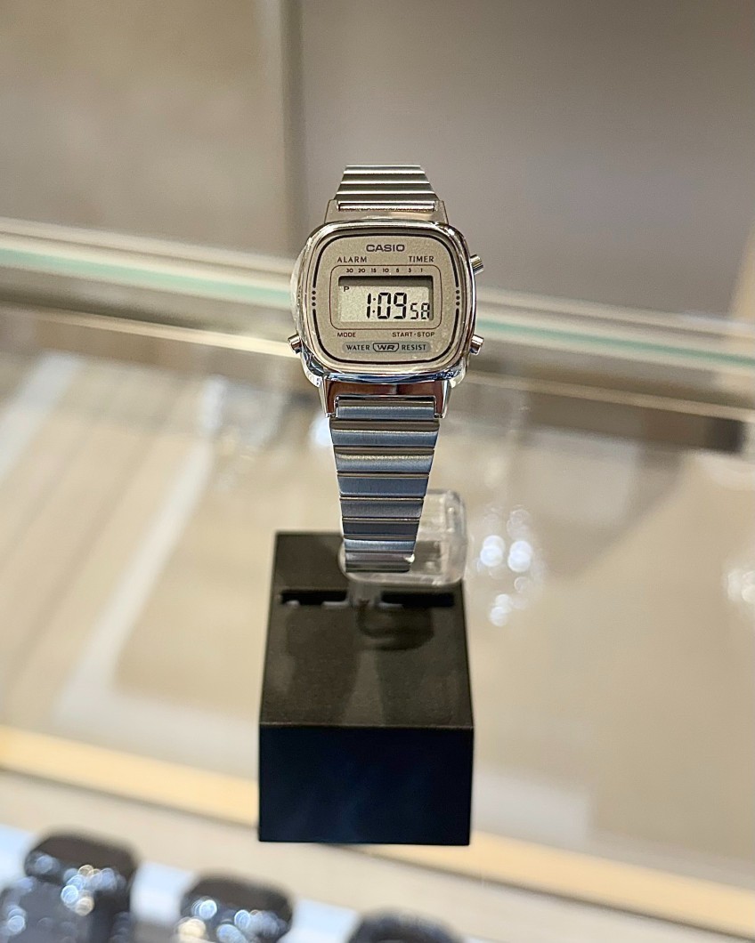 Casio Digital Retro Silver Square Steel Womens Watch LA670WA-7D Original New