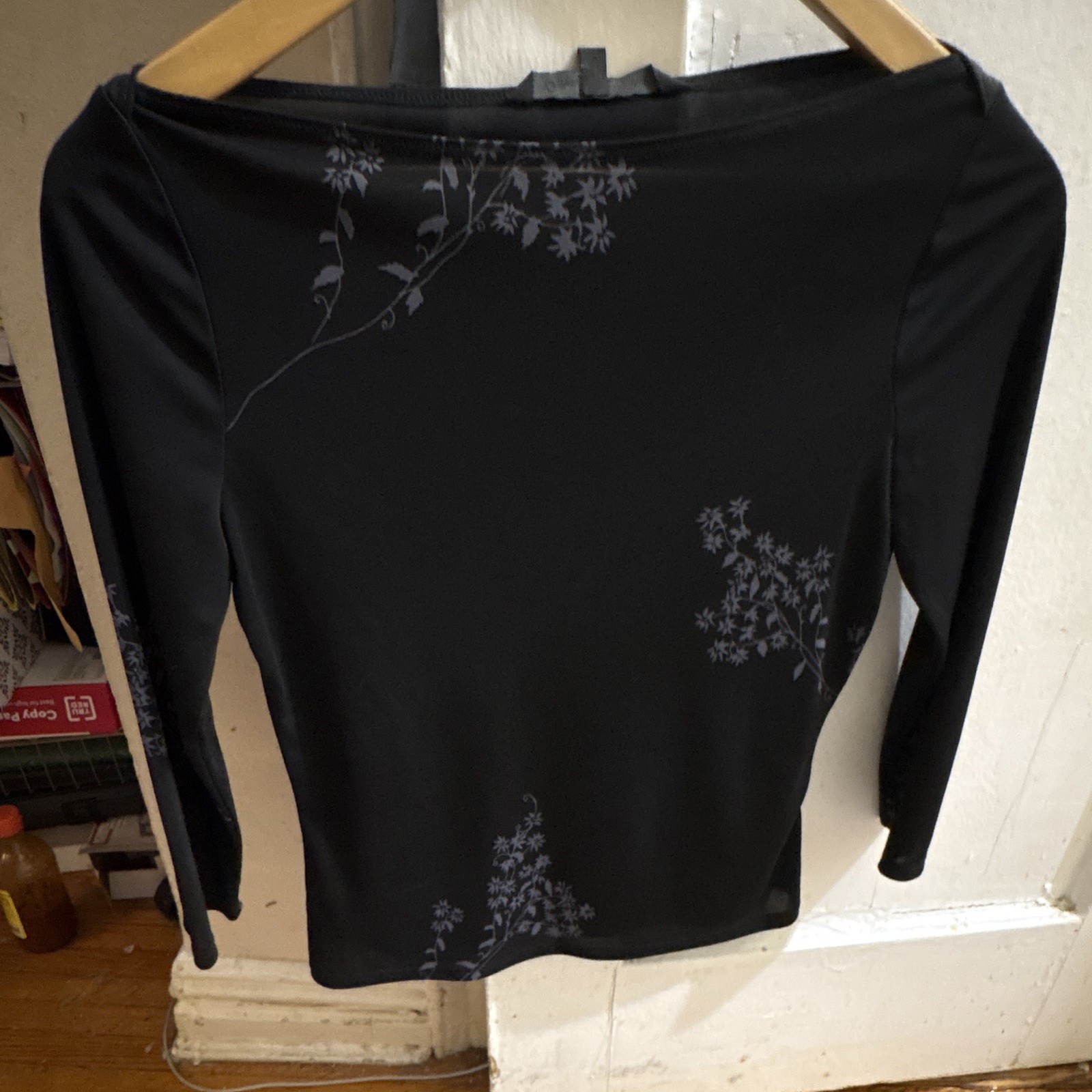 Vintage GUESS Collection Black Floral Boat Neck 3/4 Sleeve Jersey Top Women’s S Vintage GUESS Collection Black Floral Boat Neck 3/4 Sleeve Jersey Top Women’s S