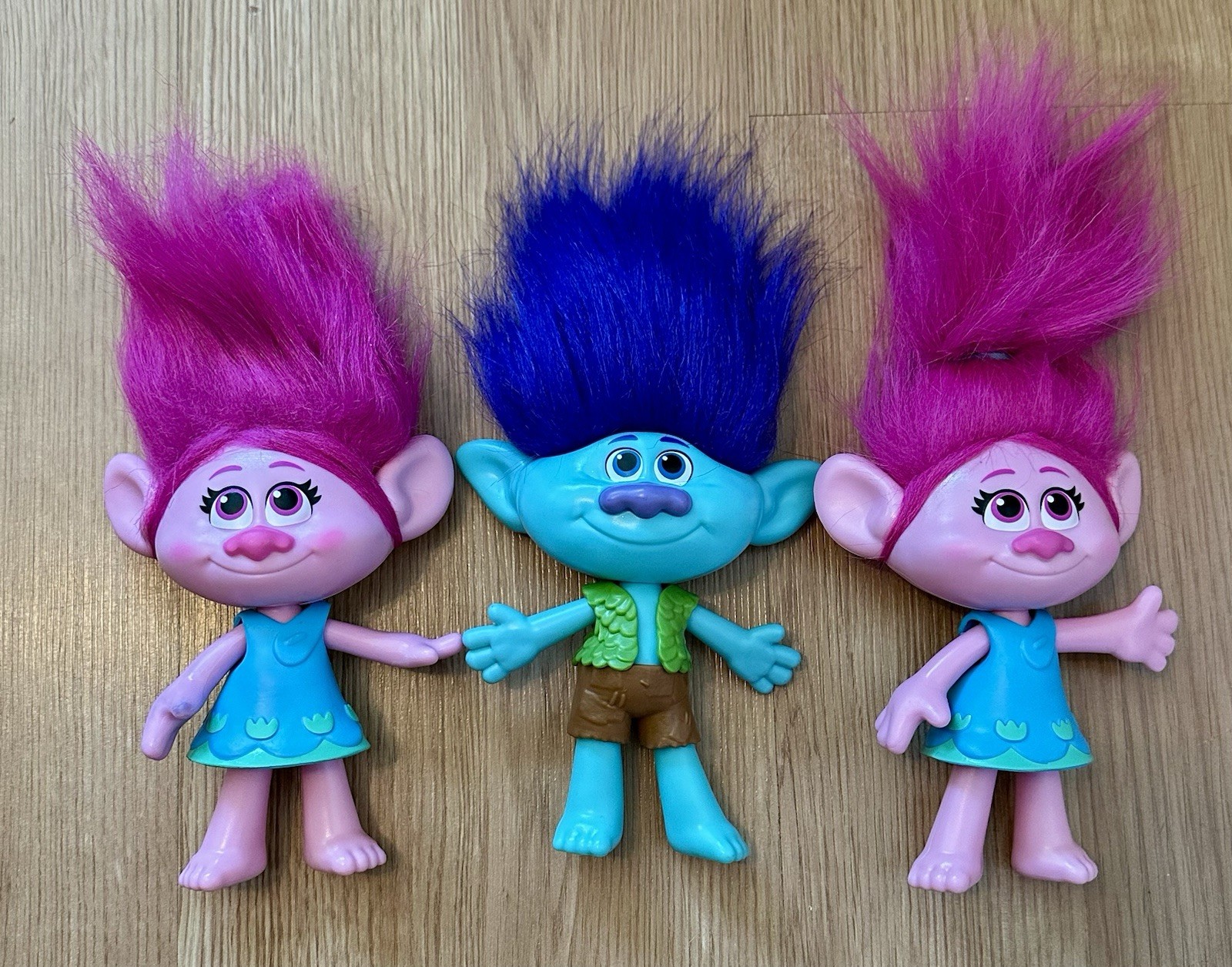 DreamWorks Trolls Lot of 3 Figures Pink/Blue DreamWorks Trolls Lot of 3 Figures Pink/Blue