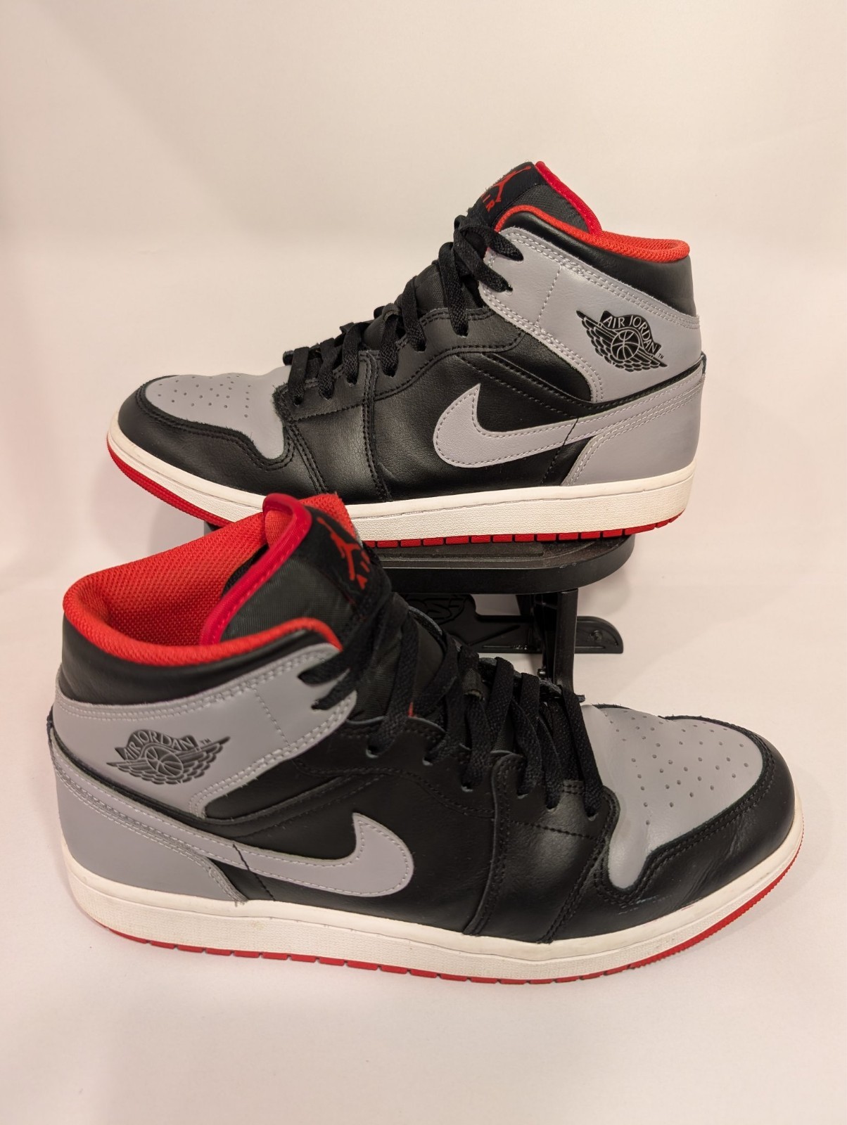 Nike Air Jordan 1 Mid Size 11 Black Cement Grey Fire Red DQ8426-006 Pre-Owned Nike Air Jordan 1 Mid Size 11 Black Cement Grey Fire Red DQ8426-006 Pre-Owned