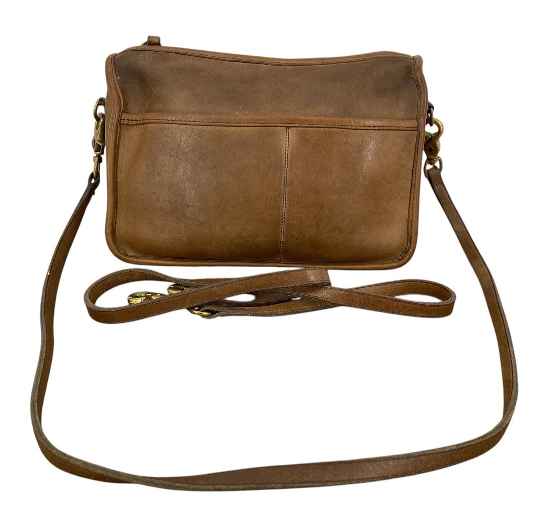 Vintage Coach NYC Companion Bag Putty Glove Tanned Leather Crossbody 80s USA Vintage Coach NYC Companion Bag Putty Glove Tanned Leather Crossbody 80s USA