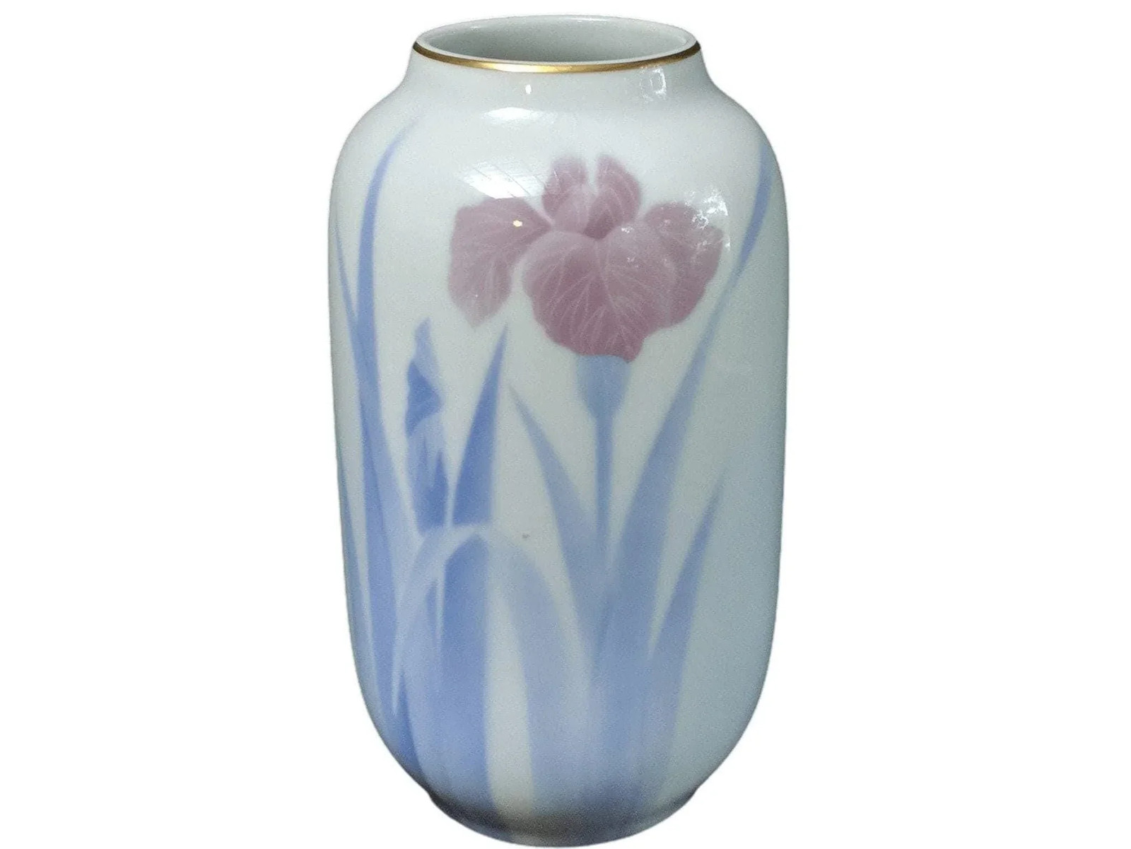 Fukagawa Seiji Arita Vase Iris Japanese Porcelain circa mid 20th century Fukagawa Seiji Arita Vase Iris Japanese Porcelain circa mid 20th century