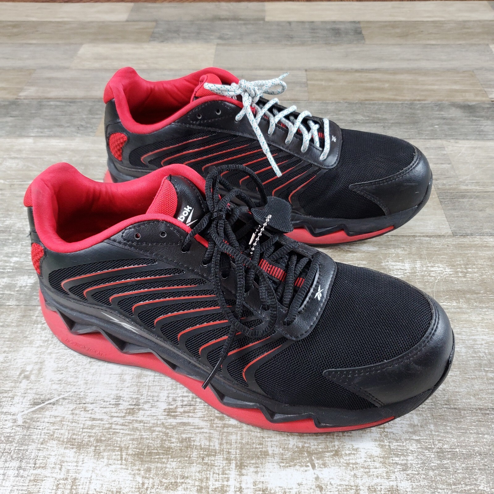 Reebok Zig Elusion Heritage Mens Work Shoes Sz 10 M Black Red Low Cut Sneakers