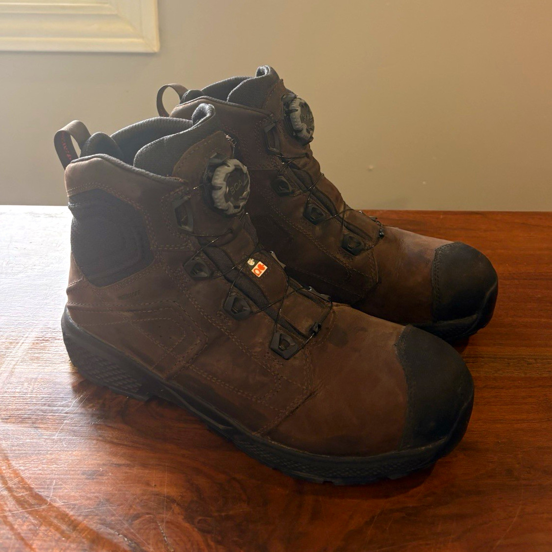 Red Wing Apex 2452 Men's Work Boots Size 11 Wide (E/W) EH Safety Red Wing Apex 2452 Men's Work Boots Size 11 Wide (E/W) EH Safety