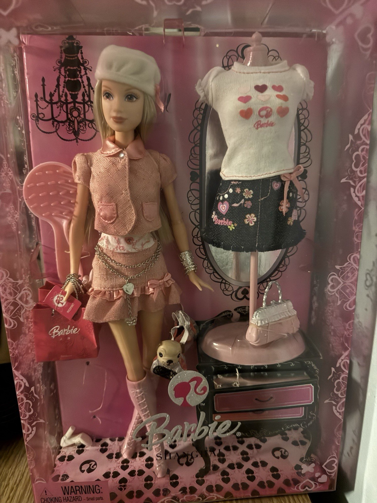 Barbie Fan Club Shanghai Exclusive RARE  Collector Blonde Extra Outfit 2008 Read