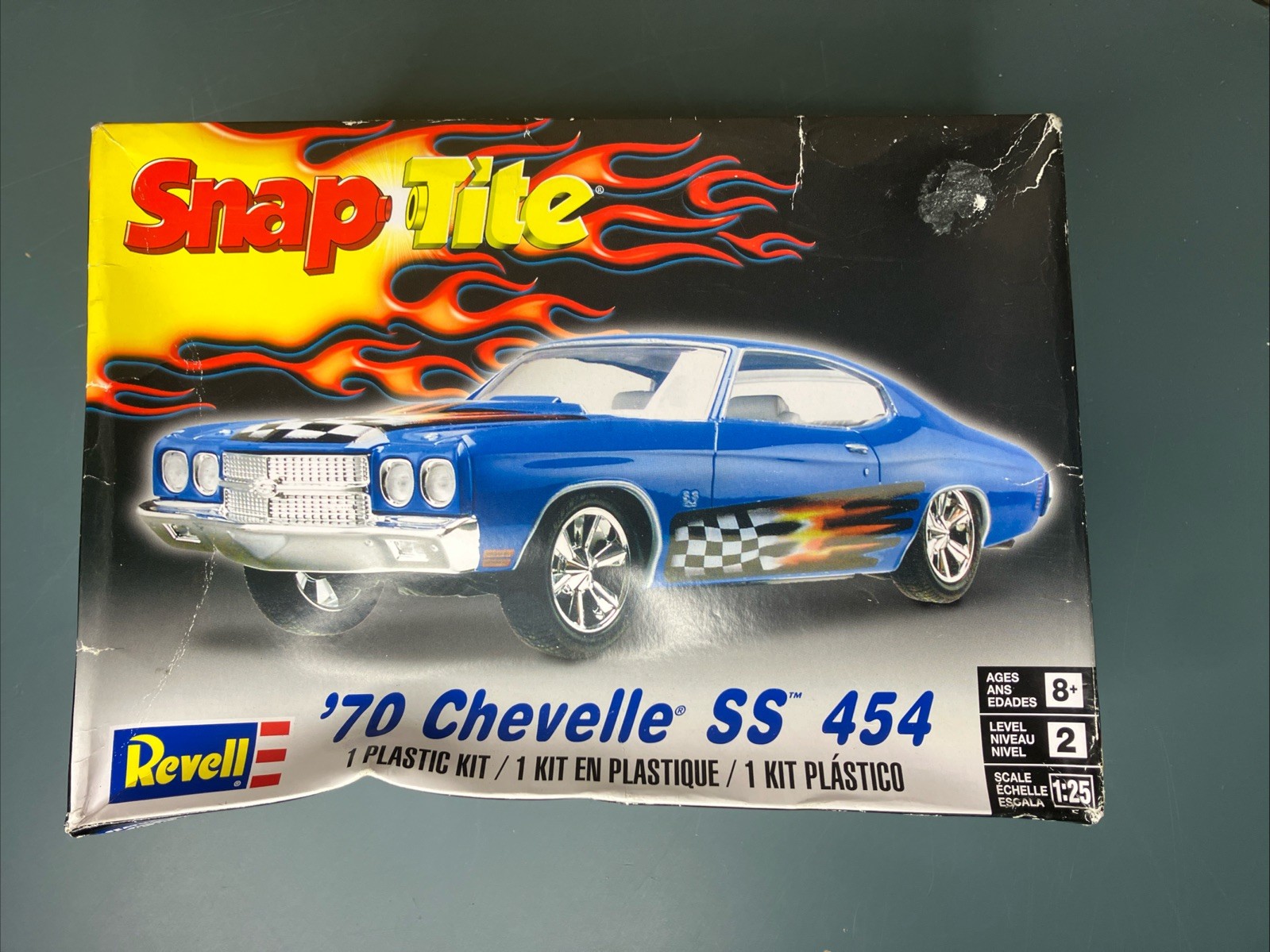 Revell-Monogram 1:25 \'70 Chevelle SS 454